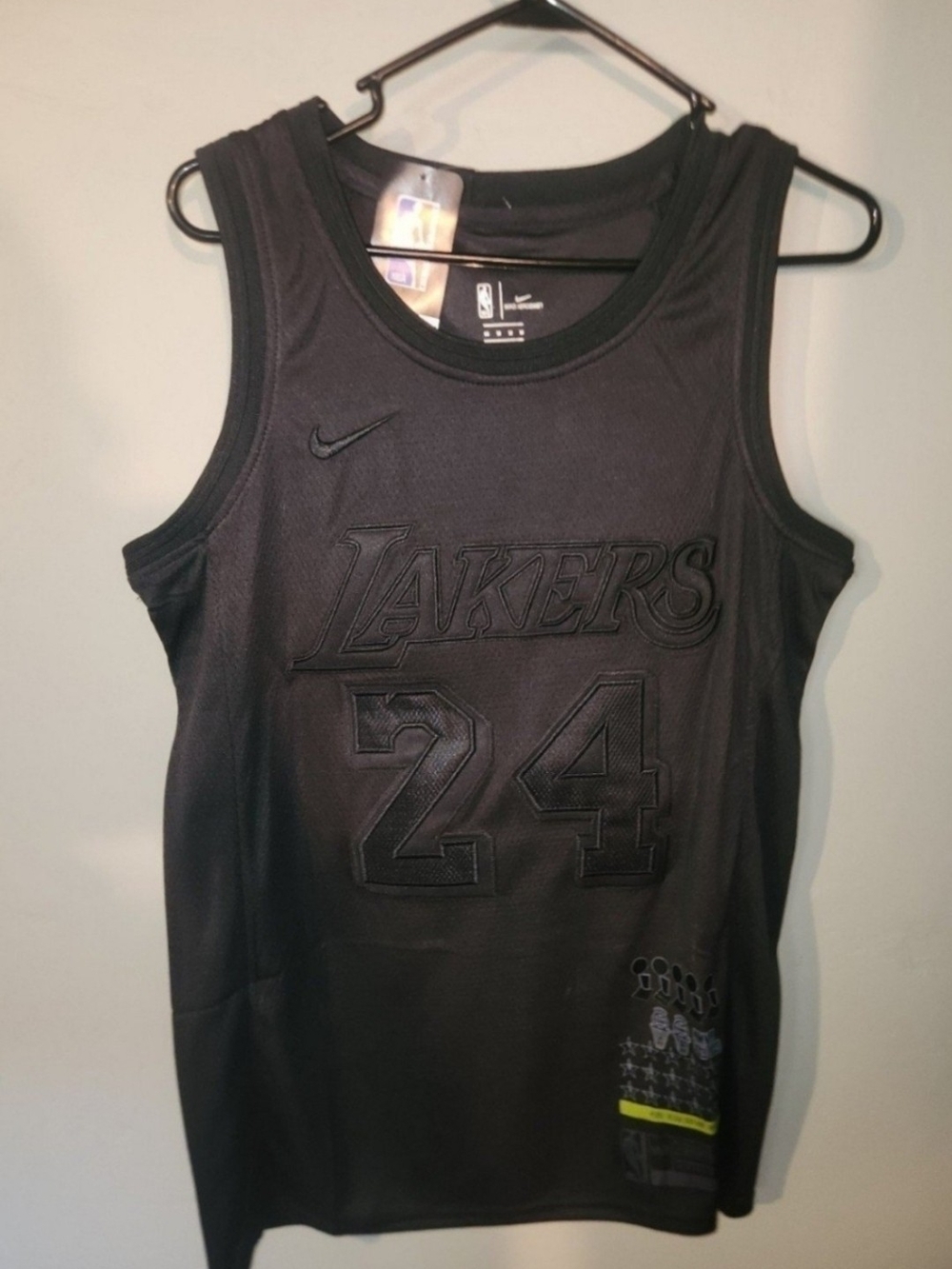 Kobe Bryant LA Lakers All Black NWT Men's Size Medium Stitched Embroidered Jerse